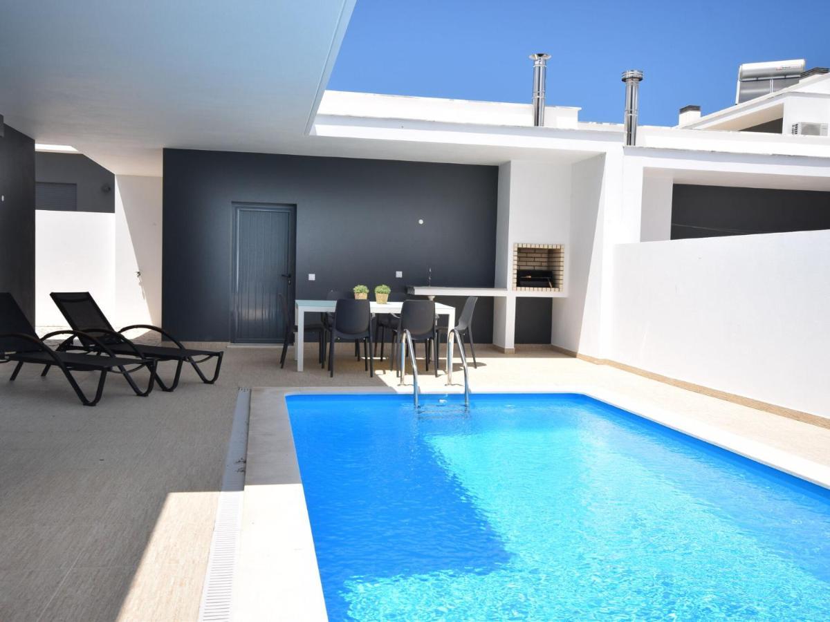 Modern Villa With Private Pool Near The Beautiful Beach Of Foz De Arelho Nadadouro Exterior foto