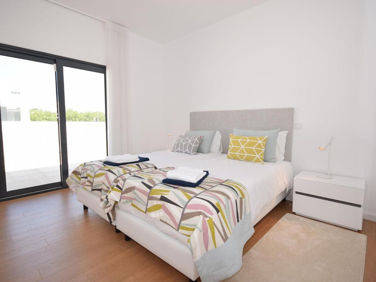 Modern Villa With Private Pool Near The Beautiful Beach Of Foz De Arelho Nadadouro Exterior foto