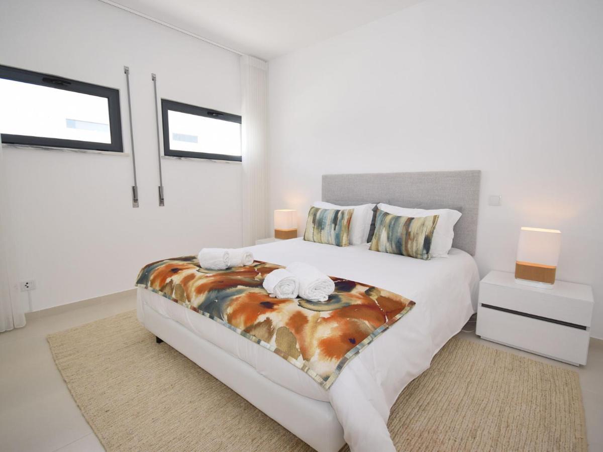 Modern Villa With Private Pool Near The Beautiful Beach Of Foz De Arelho Nadadouro Exterior foto