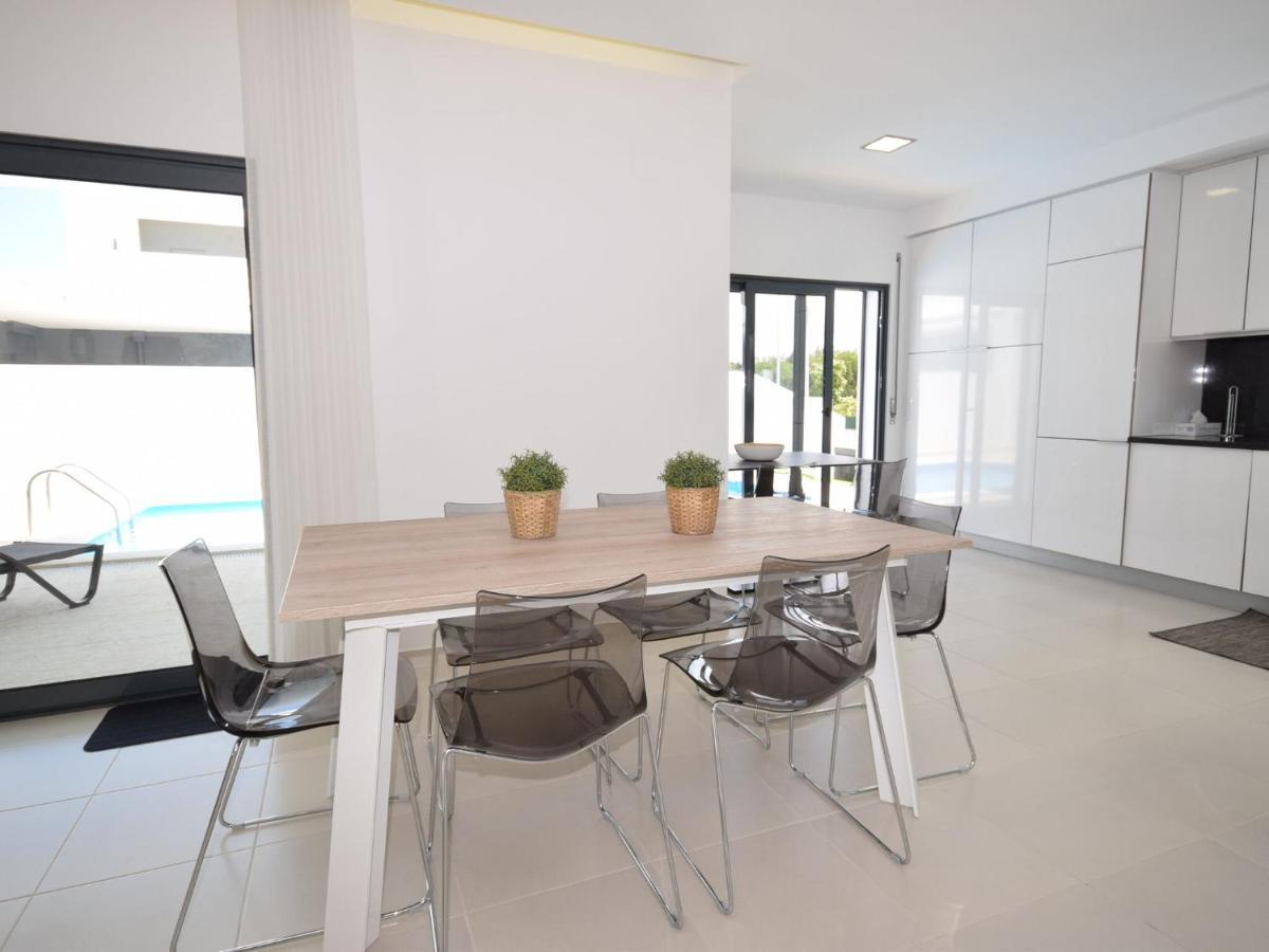Modern Villa With Private Pool Near The Beautiful Beach Of Foz De Arelho Nadadouro Exterior foto